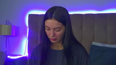 AlexandraBloom online show from 11/28/25, 07:27