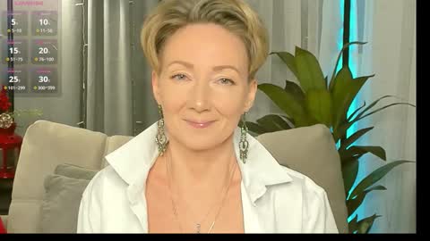 Snapshot of alexandrafix chatting on 12/22/25, 12:57 Alexandra online show from 12/22/25, 12:57