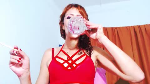 alexandra online show from 10/31/25, 03:18