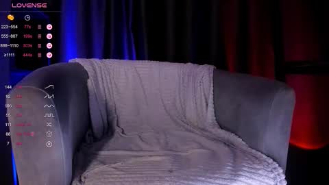 Snapshot of alexanotitle chatting on 10/21/25, 09:26 Alexa online show from 10/21/25, 09:26