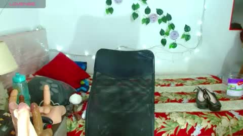 Snapshot of alexaqueenn chatting on 10/27/25, 05:17 alexaqueenn online show from 10/27/25, 05:17