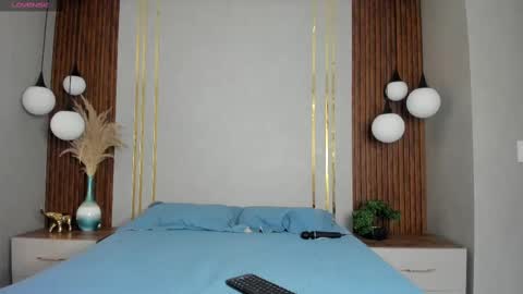 Snapshot of alexariot1 chatting on 10/27/25, 12:20 alexariot1 online show from 10/27/25, 12:20