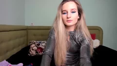 Snapshot of alexasweetblonde chatting on 01/05/25, 12:52 Alexa online show from 01/05/25, 12:52