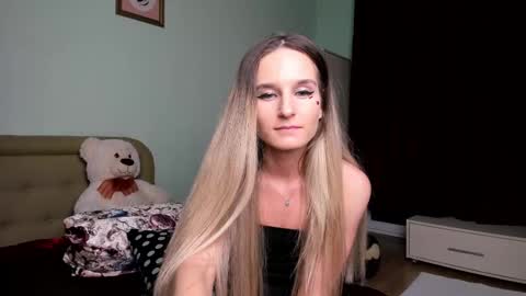 Snapshot of alexasweetblonde chatting on 03/05/25, 03:18 Alexa online show from 03/05/25, 03:18