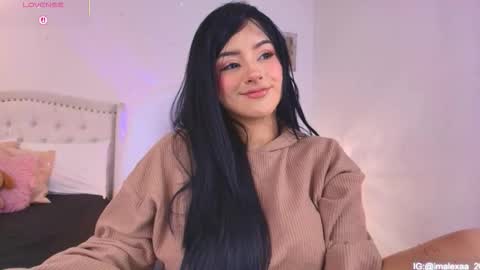 lexandra  online show from 12/18/25, 11:27