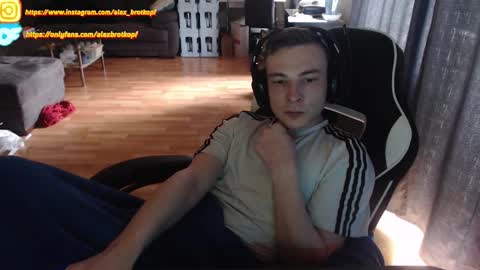 Snapshot of alexbrotkopf chatting on 09/18/25, 08:38 Alex online show from 09/18/25, 08:38