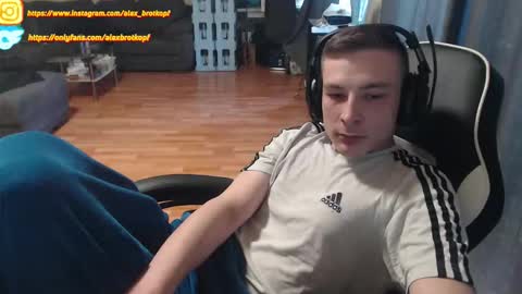 Snapshot of alexbrotkopf chatting on 09/19/25, 10:05 Alex online show from 09/19/25, 10:05