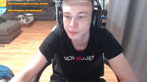 Snapshot of alexbrotkopf chatting on 09/23/25, 04:10 Alex online show from 09/23/25, 04:10