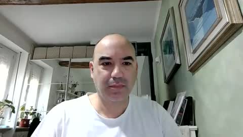 Snapshot of alexct77 chatting on 05/04/26, 08:10 alexct77 online show from 05/04/26, 08:10