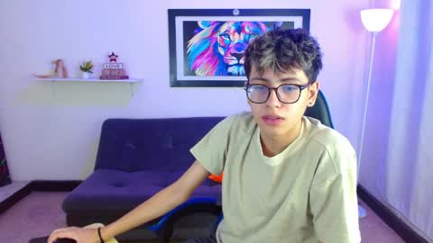 Snapshot of alexcum_18 chatting on 05/01/26, 01:59 alex online show from 05/01/26, 01:59