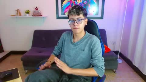 Snapshot of alexcum_18 chatting on 05/09/26, 02:00 alex online show from 05/09/26, 02:00