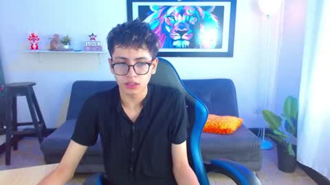Snapshot of alexcum_18 chatting on 07/13/26, 01:47 alex online show from 07/13/26, 01:47