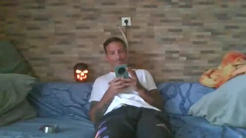 alexdelarge23 online show from 10/27/25, 09:24