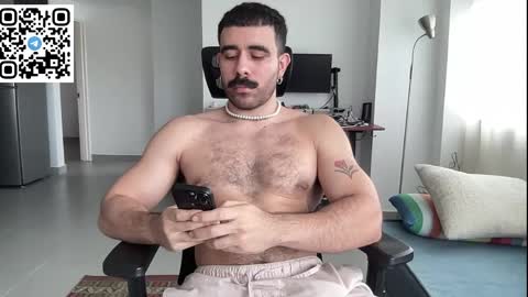 Snapshot of alexdimartino chatting on 04/13/26, 05:29 Alex Dimartino online show from 04/13/26, 05:29