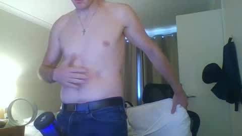 Snapshot of alexdrew94 chatting on 03/11/26, 01:00 alexdrew94 online show from 03/11/26, 01:00