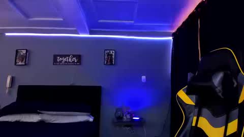 alexgiraldo__ online show from 09/19/25, 02:51