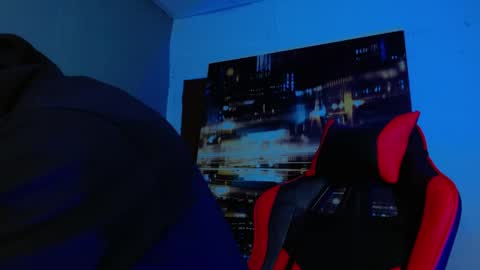 Snapshot of alexgiraldo__ chatting on 04/28/26, 11:59 alexgiraldo__ online show from 04/28/26, 11:59
