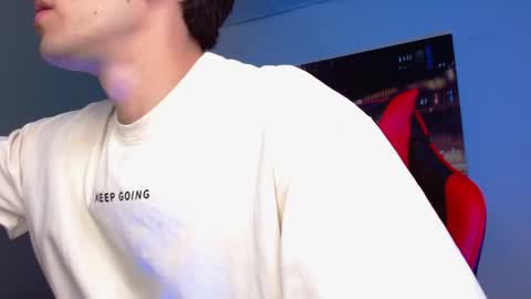 Snapshot of alexgiraldo__ chatting on 05/02/26, 04:50 alexgiraldo__ online show from 05/02/26, 04:50