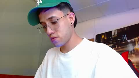 alexgiraldo__ online show from 06/20/26, 01:09