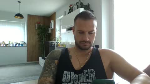 rey ale84 online show from 10/27/25, 12:42