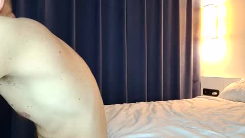 Snapshot of alexhabroyal chatting on 04/14/26, 08:04 AlexhabRoyal online show from 04/14/26, 08:04