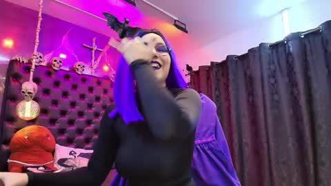 Snapshot of alexhoe_ chatting on 03/08/25, 10:02 Alex online show from 03/08/25, 10:02