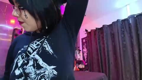 Snapshot of alexhoe_ chatting on 03/11/25, 09:26 Alex online show from 03/11/25, 09:26