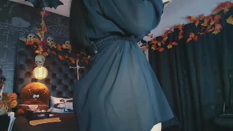 Snapshot of alexhoe_ chatting on 10/14/25, 06:52 Alex online show from 10/14/25, 06:52