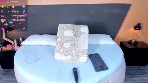 Snapshot of alexia__cox chatting on 12/01/25, 01:32 Alexia online show from 12/01/25, 01:32