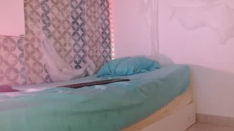 AlexiaCarson online show from 10/22/25, 07:57