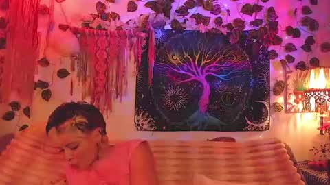 Snapshot of alexiafisher_ chatting on 07/18/26, 10:24 Alex online show from 07/18/26, 10:24