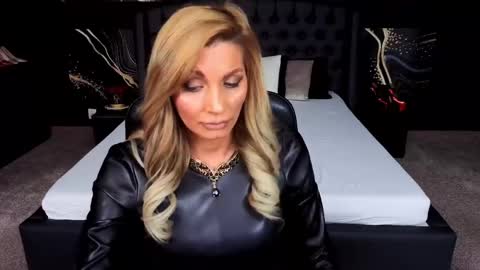 Snapshot of alexiakendall chatting on 04/15/26, 09:16 Alexia online show from 04/15/26, 09:16