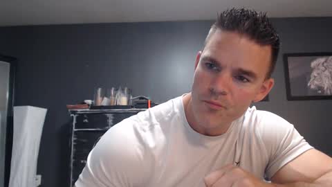 Snapshot of alexiarain chatting on 09/14/25, 02:11 Alex online show from 09/14/25, 02:11