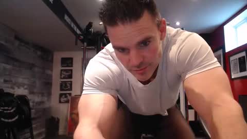 Snapshot of alexiarain chatting on 12/04/25, 07:55 Alex online show from 12/04/25, 07:55