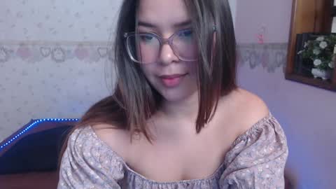 Snapshot of alexiarestrepo chatting on 01/13/25, 03:04 Alexia online show from 01/13/25, 03:04