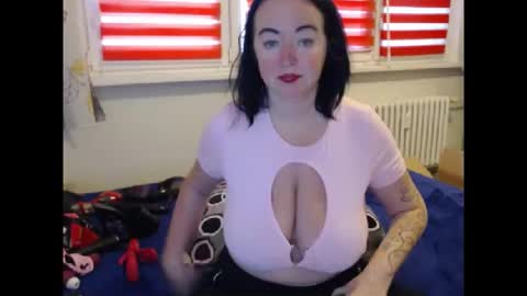 alexie33 online show from 12/05/25, 08:01