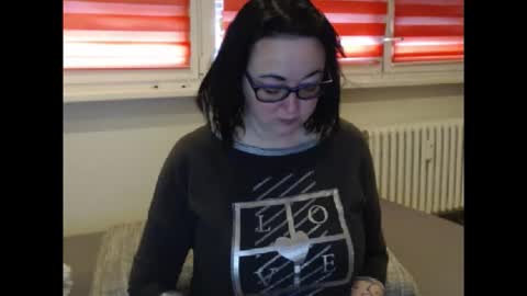 Snapshot of alexie33 chatting on 04/26/26, 11:41 alexie33 online show from 04/26/26, 11:41