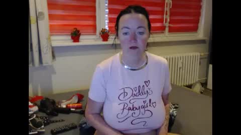 Snapshot of alexie33 chatting on 05/04/26, 07:37 alexie33 online show from 05/04/26, 07:37