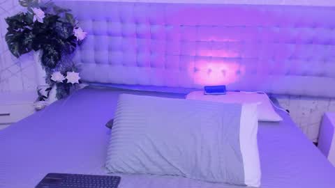 Snapshot of alexiiabrown chatting on 04/04/26, 10:51 Alexia Brown online show from 04/04/26, 10:51