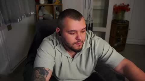 Snapshot of alexirr chatting on 02/09/25, 08:13 Alex online show from 02/09/25, 08:13