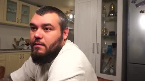 Snapshot of alexirr chatting on 12/03/25, 01:02 Alex online show from 12/03/25, 01:02