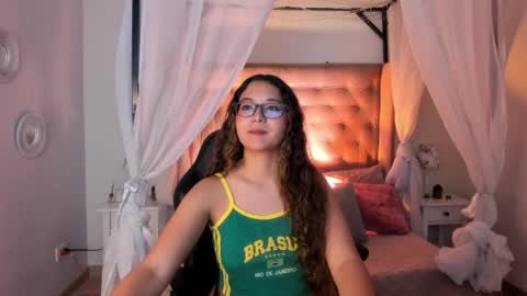 alexis_scott__ online show from 05/26/26, 04:08
