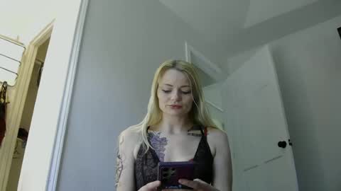 Snapshot of alexisafterdarkx chatting on 06/20/26, 08:33 alexisafterdarkx online show from 06/20/26, 08:33