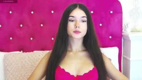 Snapshot of alexisdevine chatting on 09/10/25, 04:23 alexisdevine online show from 09/10/25, 04:23