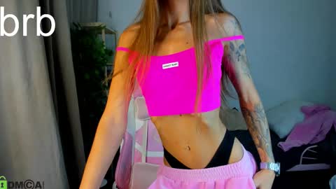 Alexis   Mon Tue Wed Thu Fri 7 GMT 0100am-0700am  online show from 09/24/25, 08:45