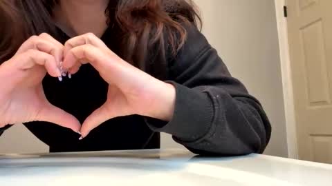 alexislove8 online show from 11/13/25, 03:22