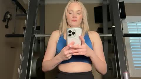 Snapshot of alexispaige06 chatting on 11/25/25, 11:38 alexispaige06 online show from 11/25/25, 11:38