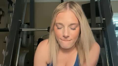 Snapshot of alexispaige06 chatting on 12/01/25, 09:09 alexispaige06 online show from 12/01/25, 09:09