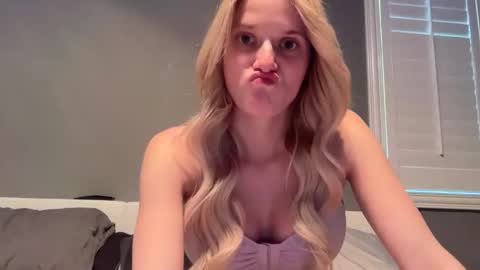 alexispaige06 online show from 01/14/26, 12:05