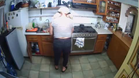 Snapshot of alexiss699 chatting on 04/24/26, 10:23 alexiss699 online show from 04/24/26, 10:23